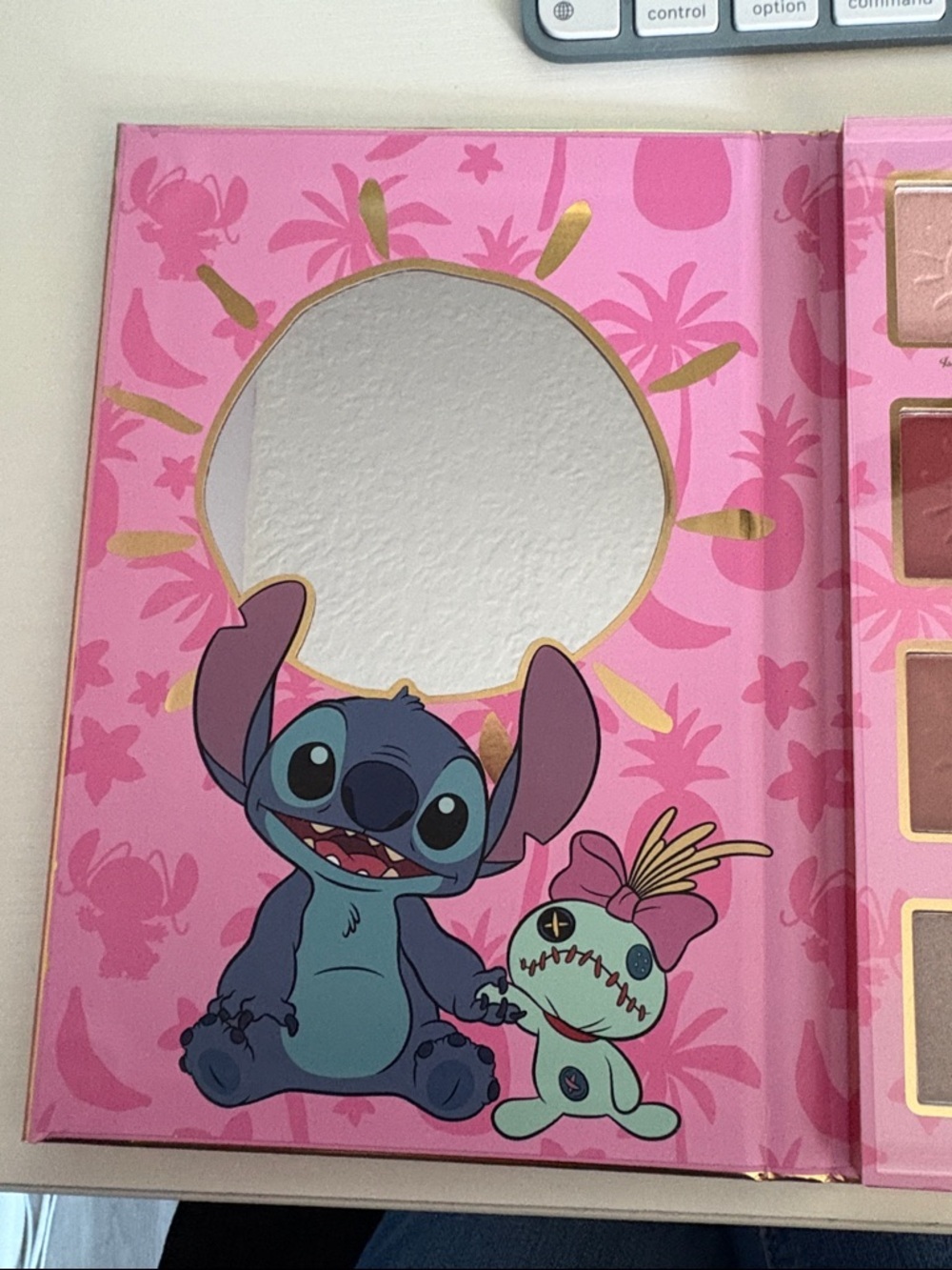 Disney Pink & Blue Stitch Decorative Eyeshadow Palette. New - Picture 5 of 8